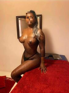 MULATA QUE LE ENCANTA EL SEXO DURO, MUY APASIONADA Y MUY IMPLICADA